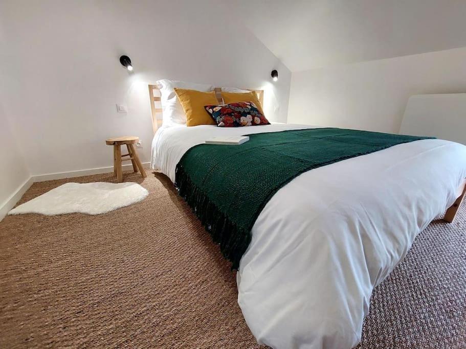 Holiday home Ancien Pressoir, Semi-troglodyte *